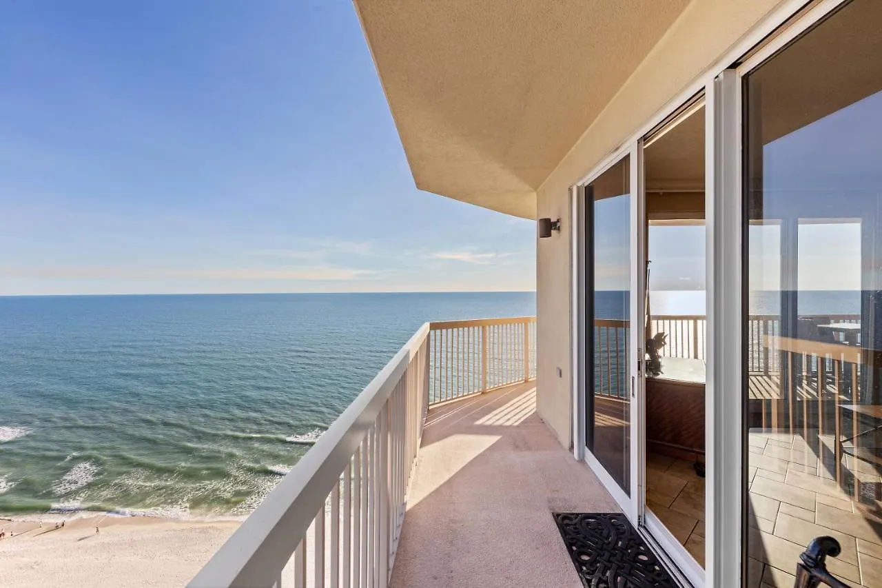 Gulf Front Master Bedroom! 2 Pools & Hot Tubs! Sleeps 8! Panama City Beach